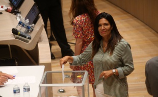 Samia Ghali lors de l'élection de Michèle Rubirola à l'issue du conseil municipale de juillet 2020