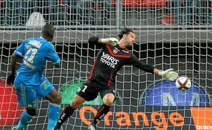 Originaire de l'île de Beauté, Nicolas Penneteau, portier du VAFC, est aussi le gardien de la sélection corse.