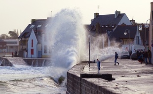 Illustration de la tempête, ici le 8 février 2016 à l'Ile Tudy, dans le Finistère.