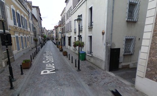 L'homme a été tué par arme blanche rue Saint-Spire dans la nuit de dimanche à lundi.