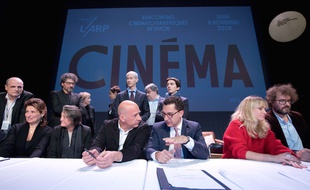 Maxime Saada président du groupe Canal+, signe un accord avec les professionnels du cinéma français aux Rencontres cinématographiques de Dijon