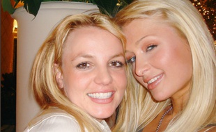 Paris Hilton dit avoir inventé le selfie il y a onze ans avec Britney Spears