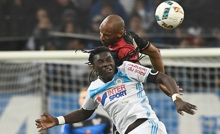 Gomis a ouvert le score (désolé, c'est pas son profil le plus photogénique.)