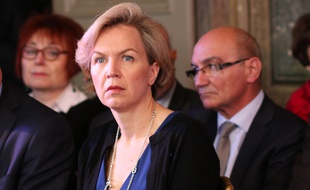 Le 8 janvier 2016, Virginie Calmels a l'hotel de ville de Bordeaux