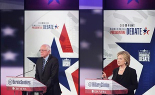 Débat télévisé entre Hillary Clinton et Bernie Sanders, tous les deux candidats à l'investiture démocrate pour la présidentielle américaine de 2016, le 14 novembre 2015 à Des Moines dans l'Iowa