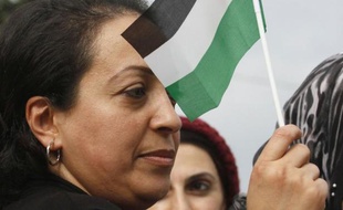 Le Hamas a officiellement cautionné l'initiative du président palestinien Mahmoud Abbas pour obtenir le statut d'Etat observateur à l'ONU, faisant provisoirement taire les divergences entre son chef en exil et ses dirigeants à Gaza.
