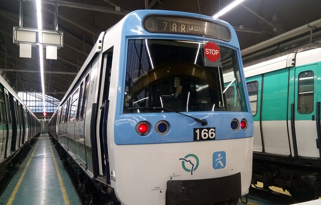 Il sort une arme dans le métro et provoque une panique 640x410_metro-ligne-7