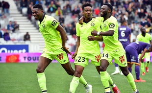 La joie du Lillois Thiago Mendes (numéro 23), avant la déception du but annulé, le 21 avril 2019 au Stadium de Toulouse. Un grand classique avec le VAR.