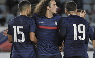 Guendouzi félicité Gouiri (de dos) à l'automne dernier.