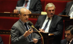 Le ministre des Affaires étrangères Alain Juppé à l'Assemblée nationale, lors des questions au gouvernement, le 15 novembre 2011