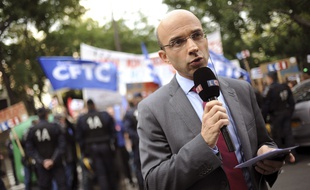 Portrait d'Emmanuel Kessler, ancien journaliste de LCI devneu patron de Public Sénat.