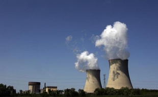 Le groupe américain de fourniture d'électricité Entergy a annoncé mardi la fermeture d'une de ses centrales nucléaires située dans le Maine (nord-est), citant des raisons économiques dont notamment le bas coût du gaz naturel résultant de l'exploitation des gaz de schiste.