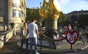 Hommage à Lady Di au Pont de l'Alma
