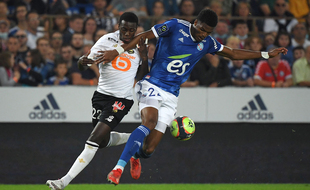 Nyamsi face à Weah.