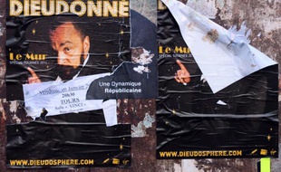 Le polémiste Dieudonné "abandonne définitivement" son spectacle "Le Mur" interdit par la justice pour ses sorties antisémites, au profit d'un autre spectacle à la "thématique différente", a annoncé samedi en tout début d'après-midi à l'AFP l'un de ses avocats.
