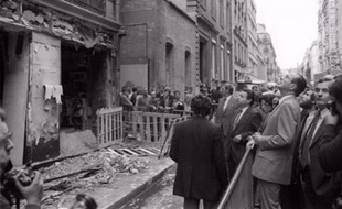 L'auteur présumé de l'attentat qui avait fait quatre morts près de la synagogue de la rue Copernic à Paris (XVIe) en 1980, un Libano-Canadien d'origine palestinienne, a été arrêté jeudi au Canada 28 ans après les faits sur mandat d'arrêt international de juges français.