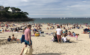 Les touristes ont été nombreux cet été sur les plages bretonnes comme ici à Dinard.