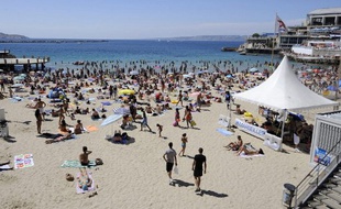 Marseille, le 1er août 2010. Deux viols ont été commis sur la plage des Catalans en juillet 2010.