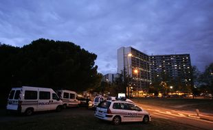 Des Policiers nationaux à la Reynerie dans le quartier du Mirail à Toulouse