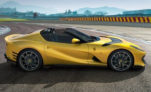 Ferrari 812 Competizione