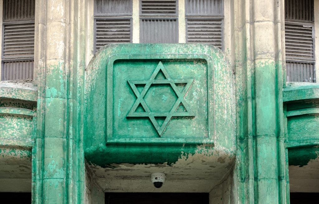 Neuilly-sur-Seine : Un homme profère des menaces antisémites avec un couteau près d'une synagogue