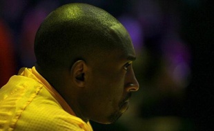 Les Wizards de Washington ont remporté mardi contre Toronto (93-78) leur première victoire de la saison en NBA alors que Kobe Bryant a réalisé un festival offensif en marquant 48 points au cours de la victoire des Los Angeles Lakers contre Phoenix (99-83).
