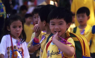 Jeunes enfants à Singapour (illustration).