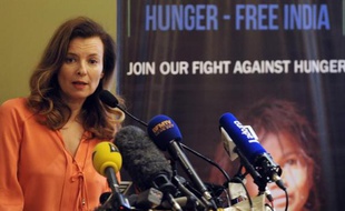 Valérie Trierweiler, venue à Bombay soutenir une fondation de lutte contre la faim, a déclaré lundi se sentir "très bien" en Inde et bien envisager l'avenir, pour ses premières déclarations deux jours après l'annonce de sa séparation d'avec le président français François Hollande.