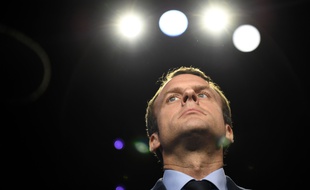 Le président Emmanuel Macron porte plainte contre un photographe pour harcèlement mardi 15 août 2017.