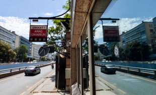 L'impact de balle est visible sur l'ambassade américaine en Turquie.