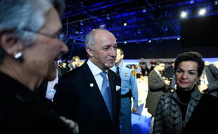 Laurent Fabius et Christiana Figueres au Bourget le 5 décembre 2015