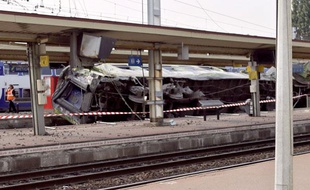 Un train a déraillé à Bretigny-sur-Orge le 12 juillet 2013.