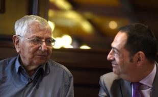 Jean Mercier aux côtés de Jean-Luc Romero, lors de l'audience du 22 septembre 2015.
