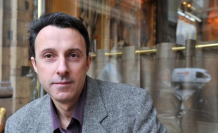 Le commandant Jean-Hugues Matelly, radié des cadres de la gendarmerie en 2010 et réintégré l'année suivante sur décision de justice, est promu lieutenant-colonel au 1er janvier 2013, selon un décret publié au Journal Officiel.