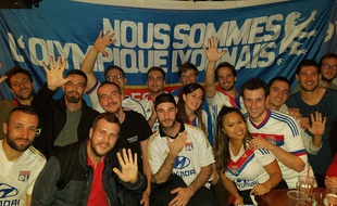 Le groupe des Gones NYC a été créé en 2015 à New York et accueille jusqu'à 50 supporters par match de l'OL au bar Football Factory at Legends.