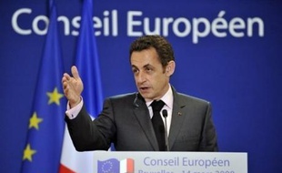 Les dirigeants de l'Union européenne se retrouvent jeudi en sommet à Bruxelles déterminés à montrer que l'Europe avance malgré le non irlandais au traité de Lisbonne, en affichant notamment leur volonté d'agir face à la hausse des prix pétroliers.