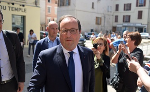 François Hollande illuminé