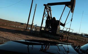 Une unité de pompage de pétrole à Sweetwater, au Texas, le 19 janvier 2016