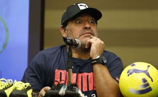 Diego Maradona à Bogota le 9 avril 2015.