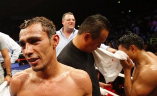 L'ancien champion olympique et WBA des mi-mouche, Brahim Asloum, a présenté, jeudi à Paris, l'équipe qui représentera la France au sein des World Series of Boxing (WSB), nouveau concept qui associe un championnat de boxe par équipes et un championnat individuel.