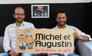 Les créateurs de la marque Michel et Augustin, Augustin Paluel-Marmont (d) et Michel de Rovira, le 29 juin 2016 à Boulogne-Billancourt près de Paris