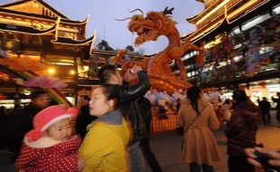 L'année du dragon, qui débutera lundi selon le calendrier lunaire, promet courage et sagesse aux enfants nés sous ses auspices, selon des croyances ancestrales. Mais elle ne tombe que tous les douze ans, de quoi déclencher en Asie un véritable baby-boom.