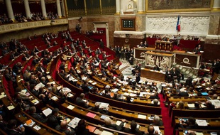 L'hémicycle de l'Assemblée nationale, lors d'une séance de questions aux gouvernement, le 19 décembre 2012