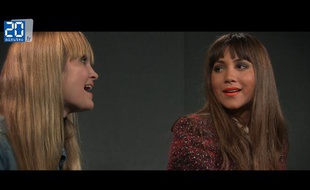 Leslie et la choriste Hanna Hagglund en live à la rédaction