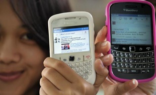Facebook fête ses dix ans et l'un de ses principaux défis est désormais de conquérir le marché du mobile en Asie, source de croissance à même de prendre le relais de marchés occidentaux plus matures.