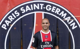 Le Paris SG a officialisé vendredi l'arrivée pour deux ans et demi du défenseur brésilien de Chelsea Alex mais pour autant le mercato hivernal n'est peut-être pas fini et le directeur sportif Leonardo a rappelé qu'il se tenait aux aguets jusqu'à sa clôture officielle le 31 janvier.