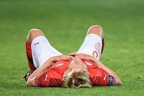 A l'image de Birger Meling, au soir de la relégation contre Lyon, le Nîmes Olympique va devoir se relever d'une nouvelle crise qui fragilise le club.