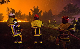 Les policiers se demandent s'ils n'ont pas favorisé la propagation des flammes
