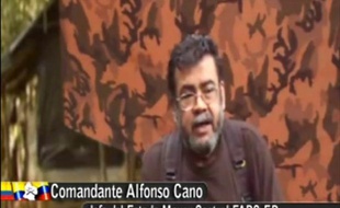 Le chef de la guérilla des Farc, Alfonso Cano, l'homme le plus recherché de Colombie, a été tué lors des combats avec l'armée vendredi dans le sud du pays, a annoncé le président colombien Juan Manuel Santos en appelant la guérilla à se démobiliser.