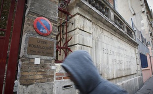 Vingt-six interpellations après un «attroupement armé» devant le lycée professionnel Edgar Quinet dans le 9e à Paris, le 17 septembre 2013.
